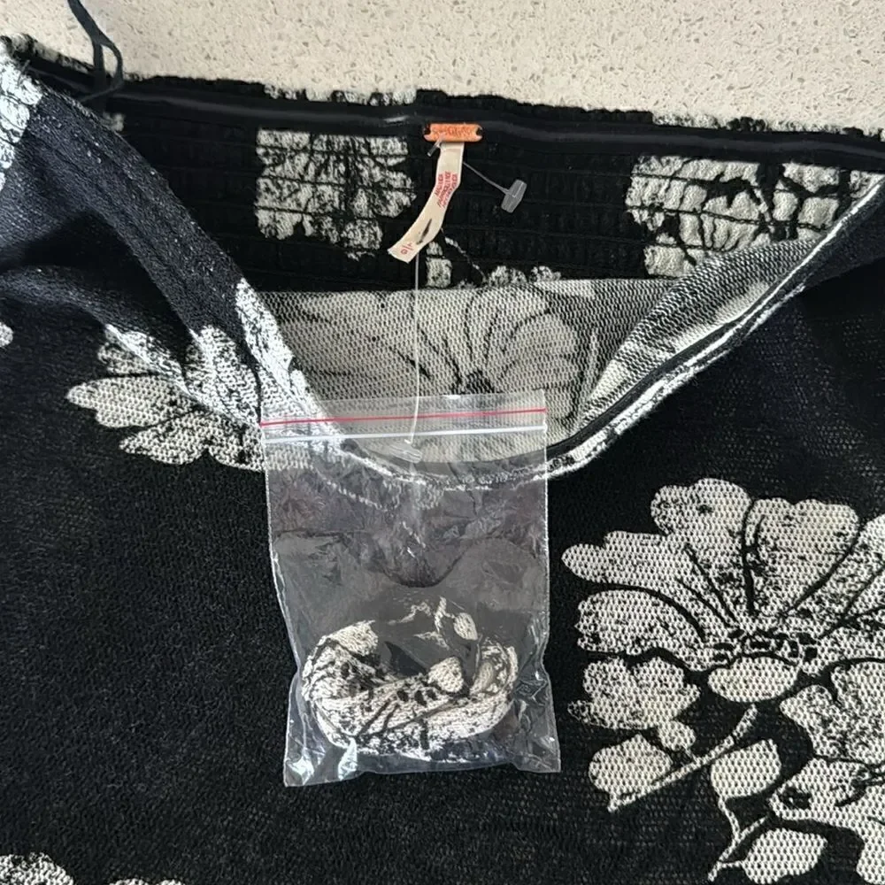 NWOT Free People Poppy Tube Top Black Floral Cropped L Removable Straps Smock